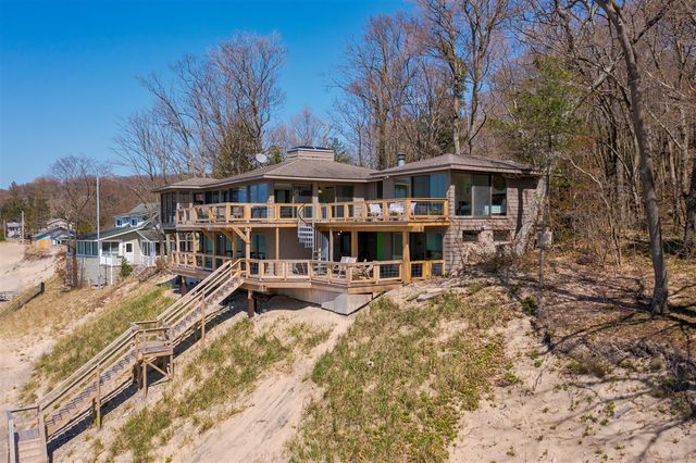 80132 Linden Hills Street, Covert, MI 49043
