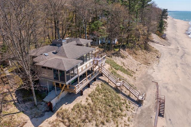 80132 Linden Hills Street, Covert, MI 49043