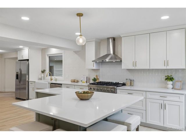7570 S Reed Ct, Littleton, CO 80128