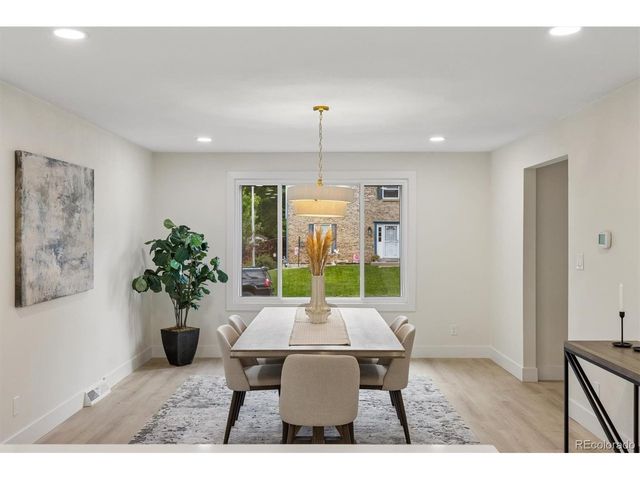 7570 S Reed Ct, Littleton, CO 80128