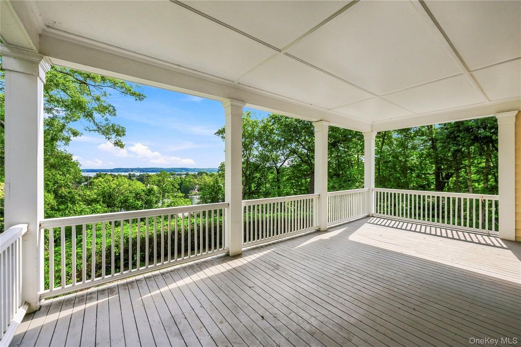 51 Lake Avenue, Mill Neck, NY 11765 — photo 3