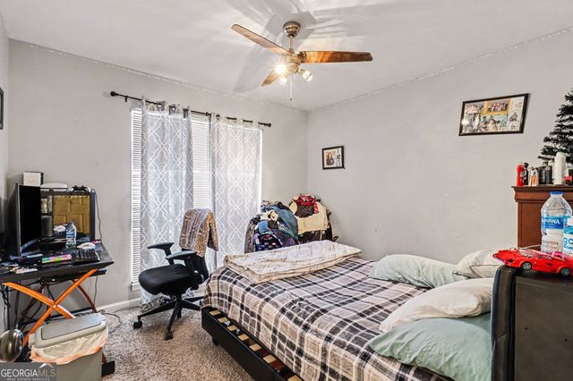 211 Stoney Point Cove, Carrollton, GA 30116