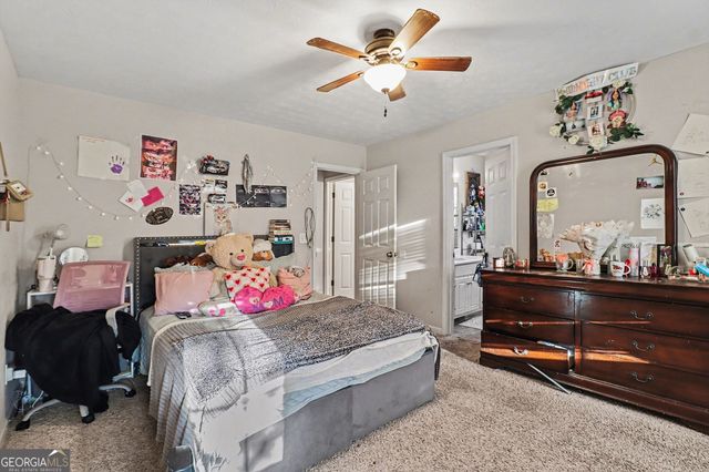 211 Stoney Point Cove, Carrollton, GA 30116