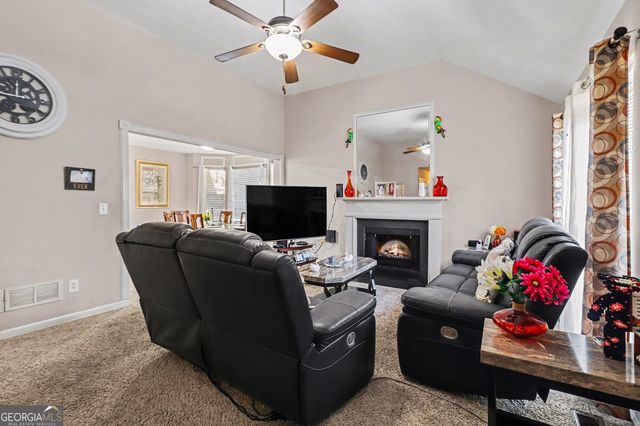 211 Stoney Point Cove, Carrollton, GA 30116