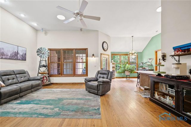 5531 S Fulton Lucas Road, Swanton, OH 43558