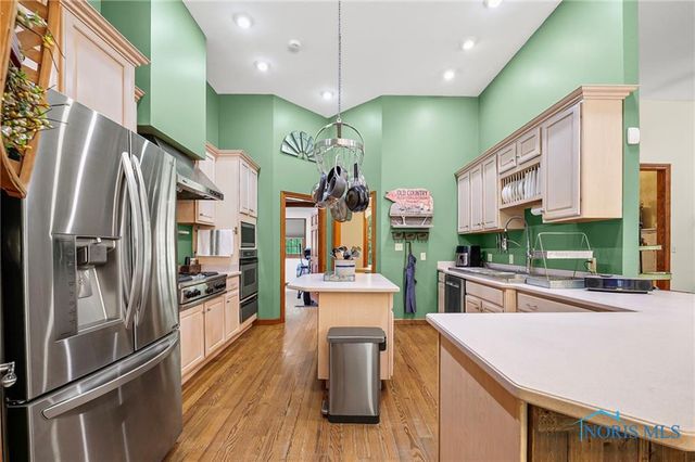 5531 S Fulton Lucas Road, Swanton, OH 43558