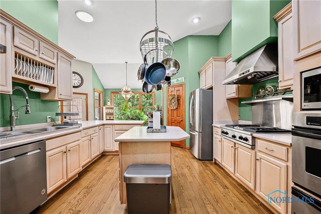 5531 S Fulton Lucas Road, Swanton, OH 43558