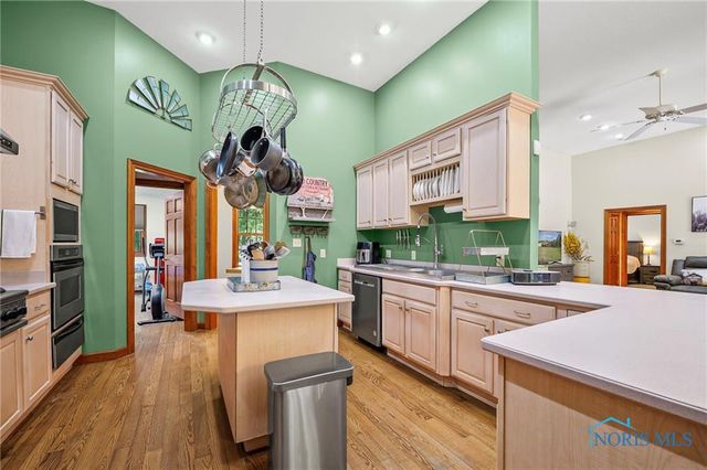 5531 S Fulton Lucas Road, Swanton, OH 43558