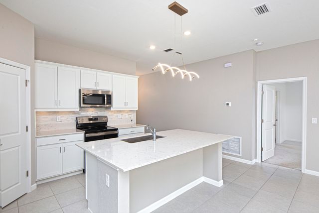 988 Bent Creek Drive, Fort Pierce, FL 34947
