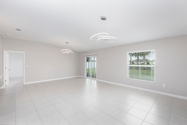 988 Bent Creek Drive, Fort Pierce, FL 34947