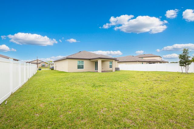 988 Bent Creek Drive, Fort Pierce, FL 34947