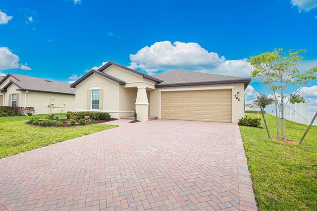 988 Bent Creek Drive, Fort Pierce, FL 34947