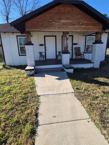 825 Holden Street, Fort Worth, TX 76111