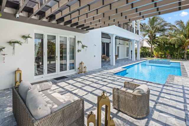 1200 Bimini Lane, Singer Island, FL 33404