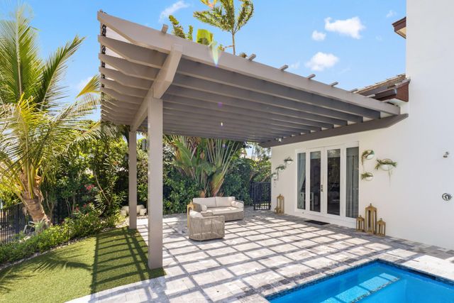 1200 Bimini Lane, Singer Island, FL 33404