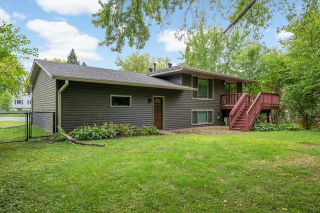 1989 Foxridge Road, Saint Paul, MN 55119