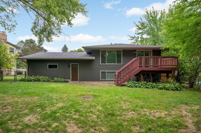 1989 Foxridge Road, Saint Paul, MN 55119