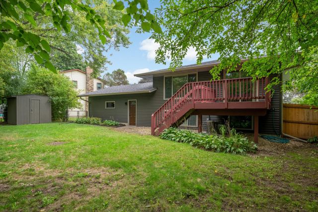 1989 Foxridge Road, Saint Paul, MN 55119