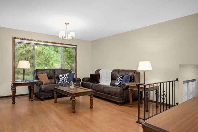 1989 Foxridge Road, Saint Paul, MN 55119