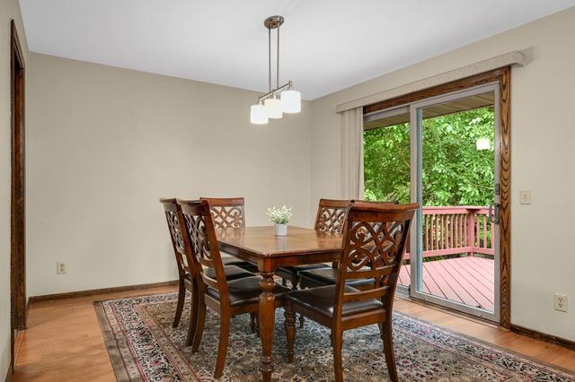 1989 Foxridge Road, Saint Paul, MN 55119