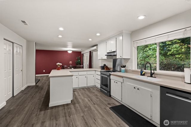 8221 164th Street NW, Gig Harbor, WA 98329