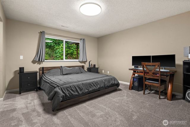 8221 164th Street NW, Gig Harbor, WA 98329