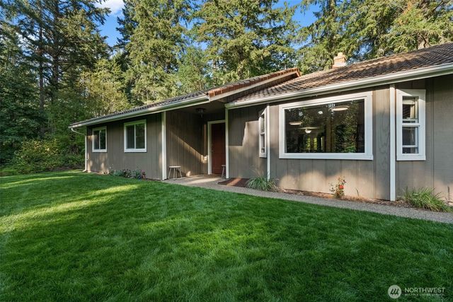 8221 164th Street NW, Gig Harbor, WA 98329