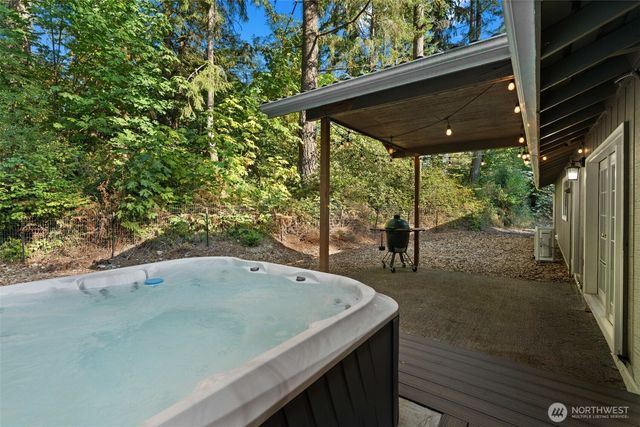 8221 164th Street NW, Gig Harbor, WA 98329