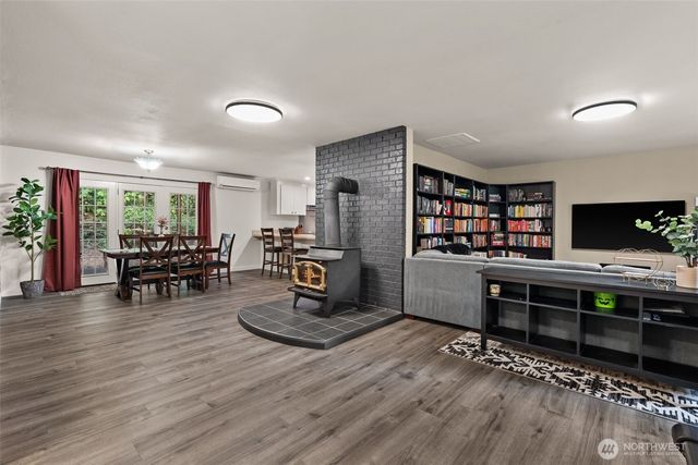8221 164th Street NW, Gig Harbor, WA 98329