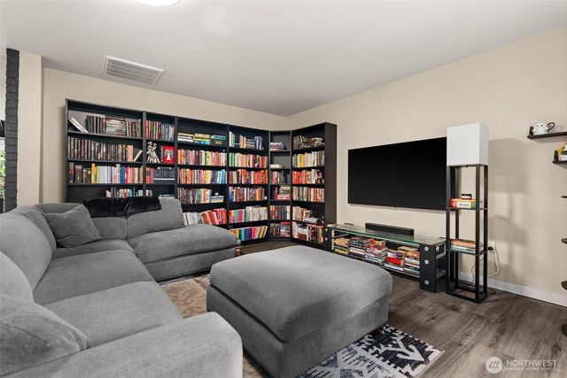 8221 164th Street NW, Gig Harbor, WA 98329