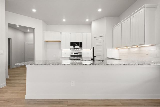 2310 Abbeville Avenue, Wolfforth, TX 79382