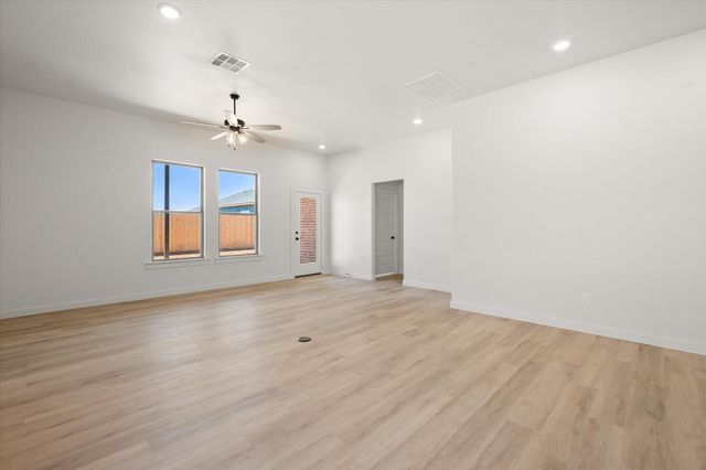 2310 Abbeville Avenue, Wolfforth, TX 79382