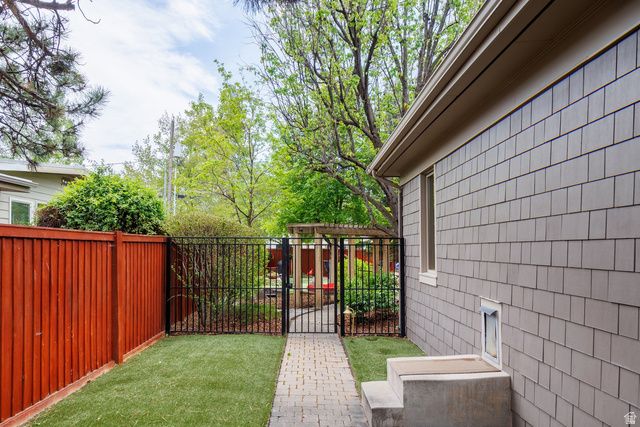 1580 EVERGREEN LN, Millcreek, UT 84106