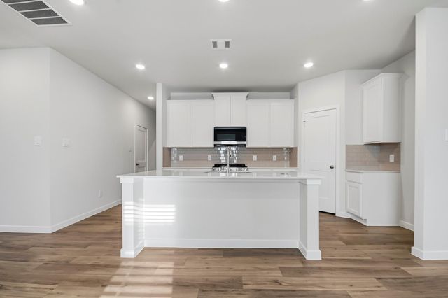 11334 Youngquist Drive, Mont Belvieu, TX 77585