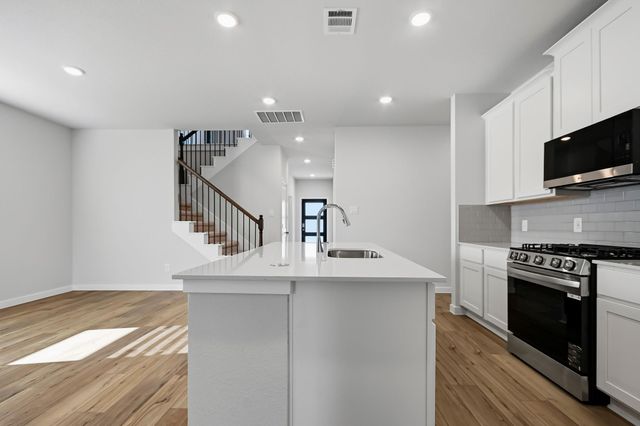 11334 Youngquist Drive, Mont Belvieu, TX 77585