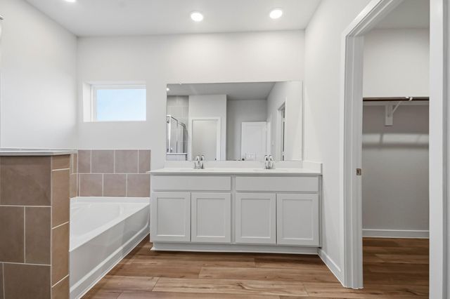 11334 Youngquist Drive, Mont Belvieu, TX 77585