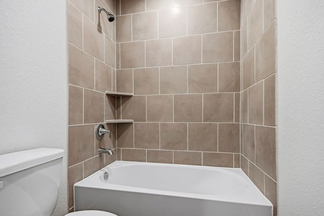 11334 Youngquist Drive, Mont Belvieu, TX 77585