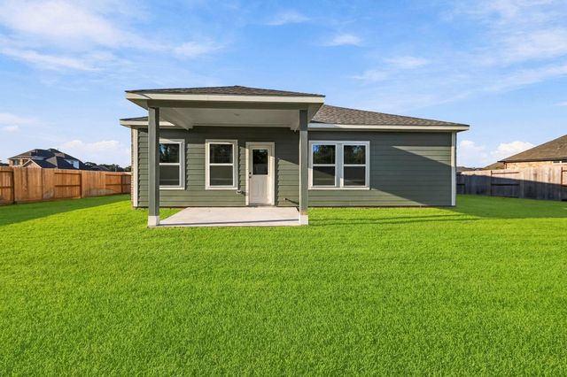11334 Youngquist Drive, Mont Belvieu, TX 77585