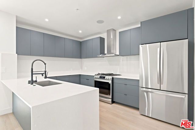 1159 N Formosa Avenue 1, West Hollywood, CA 90046