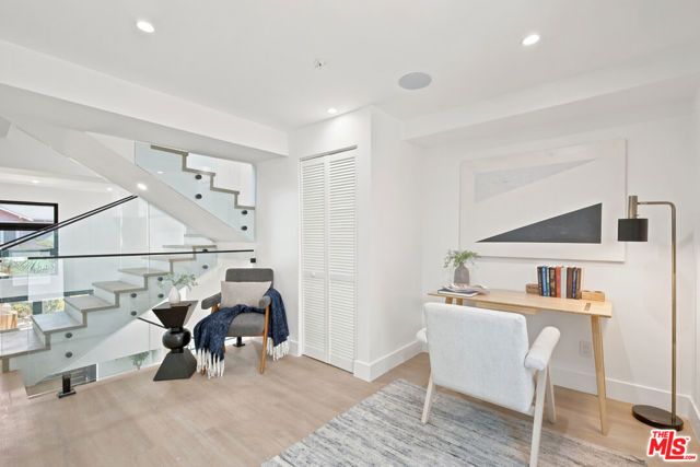 1159 N Formosa Avenue 1, West Hollywood, CA 90046