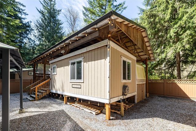 1028 Maple Lane, Sumas, WA 98295