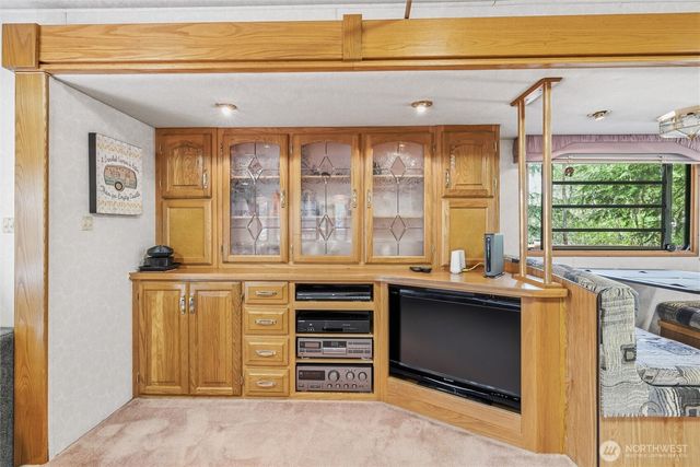 1028 Maple Lane, Sumas, WA 98295