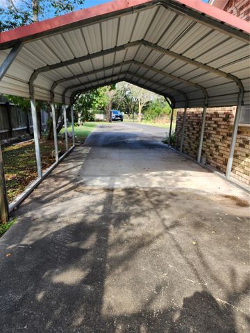 2200 Golden Ave, Bay City, TX 77414