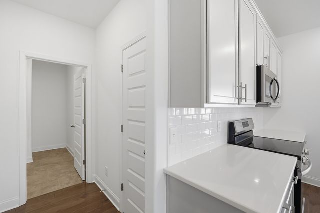 161 Crabourne Dr, White House, TN 37188