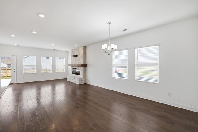 161 Crabourne Dr, White House, TN 37188