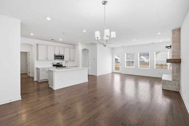 161 Crabourne Dr, White House, TN 37188