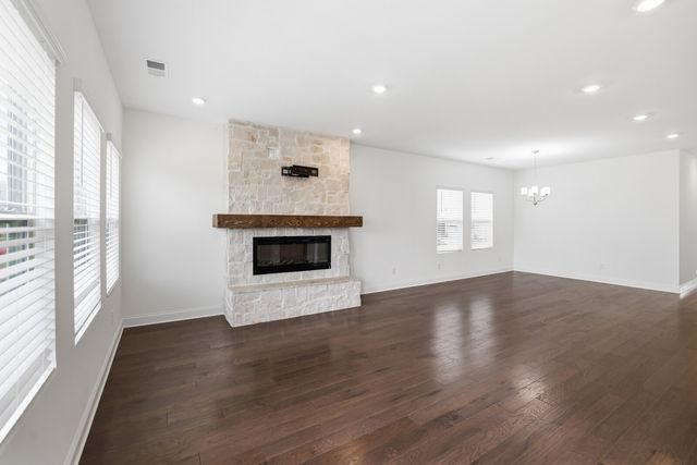 161 Crabourne Dr, White House, TN 37188