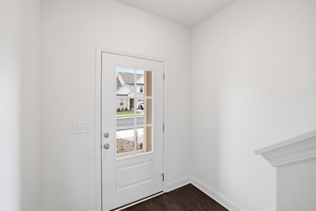 161 Crabourne Dr, White House, TN 37188