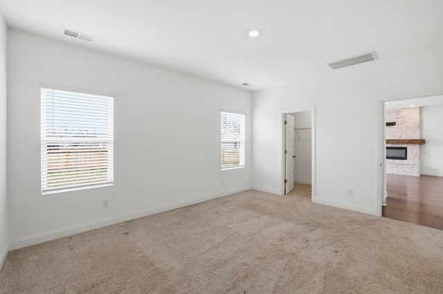 161 Crabourne Dr, White House, TN 37188