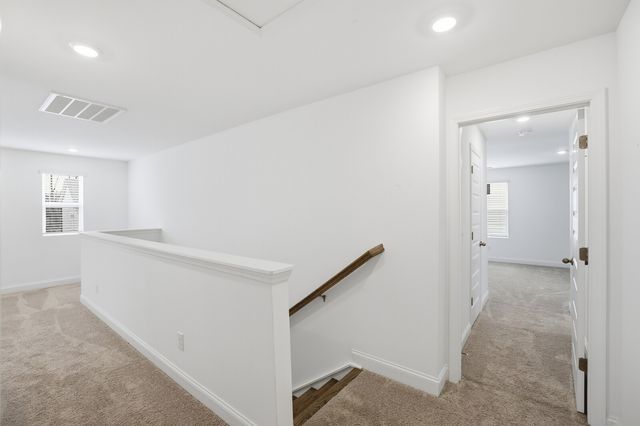 161 Crabourne Dr, White House, TN 37188